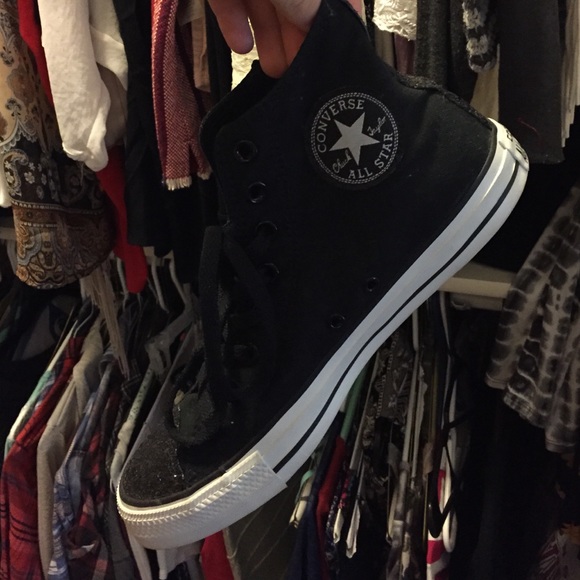 NWOT high top converse