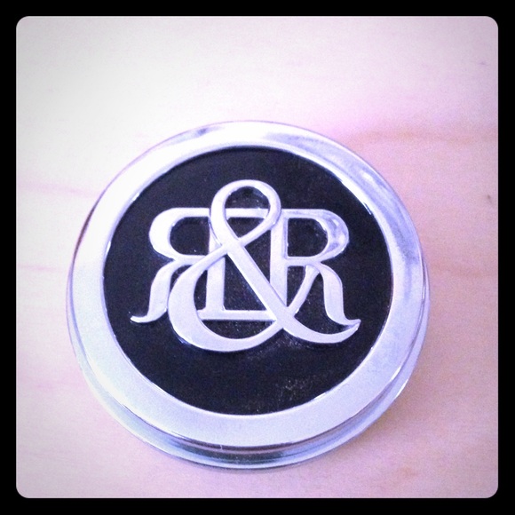 Rock& Republic eyeshadow (ambition)