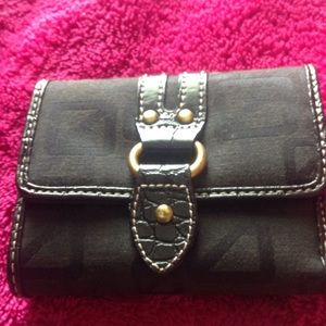 NEW NINE & CO wallet