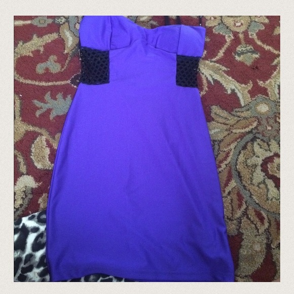 Dresses & Skirts - Sexy, royals dress.