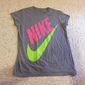 Nike tshirt