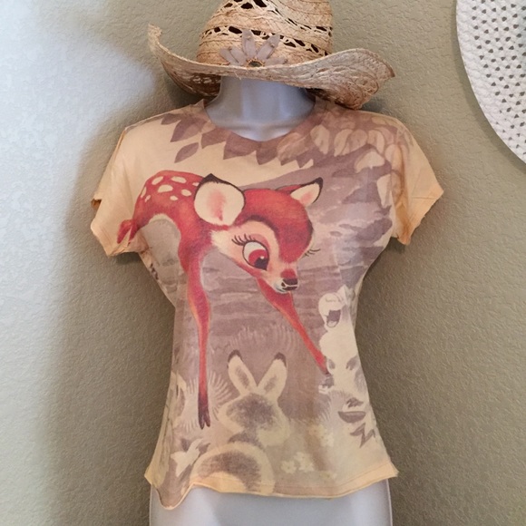 Adorable Bambi t-shirt🌸