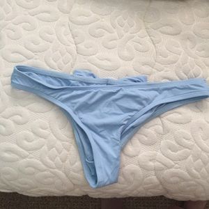 L space cheeky bow bottom bikini