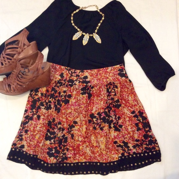 NWOT Kensie Studded Skirt Size 4