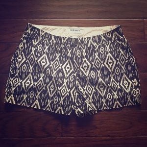 Black & Cream Ikat Print shorts