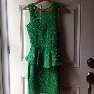 Green sleeveless Dress