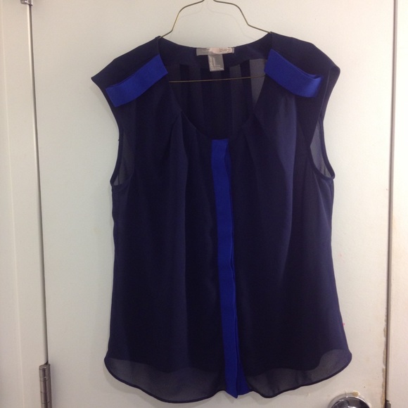 Forever 21 Tops - LAST DAY forever 21 navy blue blouse