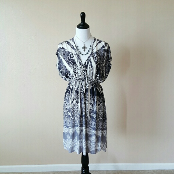 Mid-thigh length summer dress