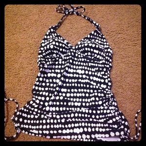 Size 8 Croft & Barrow tankini top