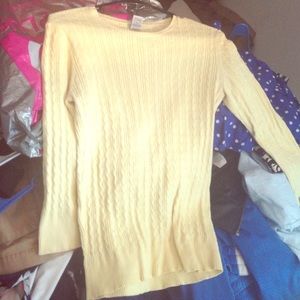 GAP stretch sweater size medium