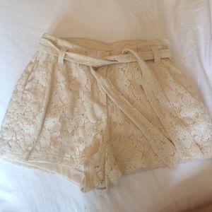 Creme lace shorts
