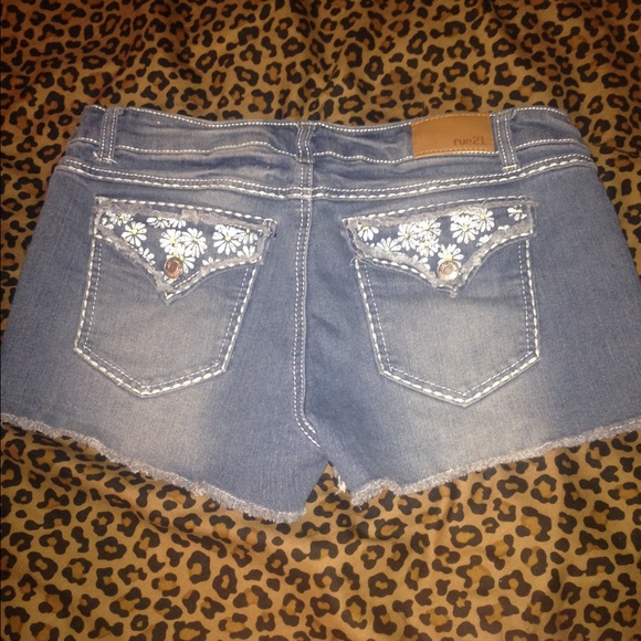 Shorts - Picture 2 of 2