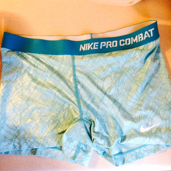 Nike pro