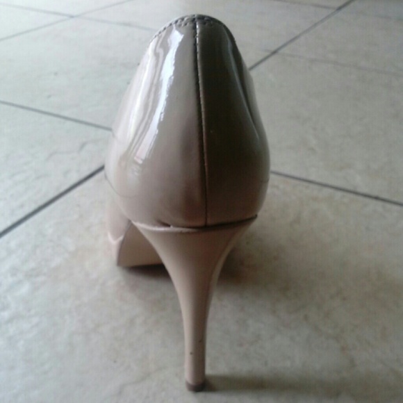 Nude Heels - Picture 2 of 3