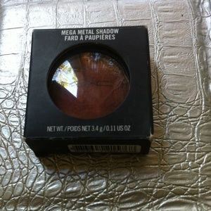 MAC MEGA METAL SHADOW