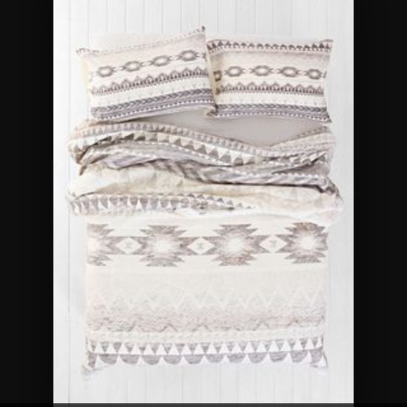 Urban Outfitters Other - Urban Outfitter bedding