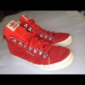 Adidas Suede Boot Tie kicks