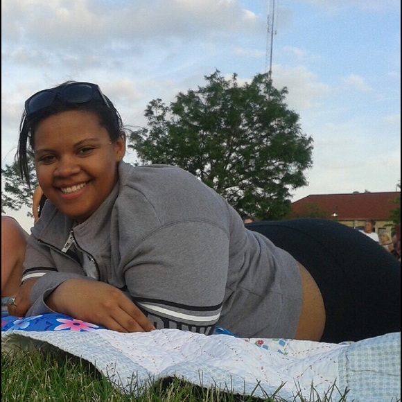 β¨β¨MEET YOUR SELLER/BUYERβ¨β¨ - Picture 2 of 4