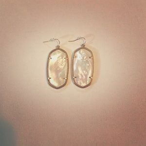 Kendra Scott Danielle mother of pearl earring