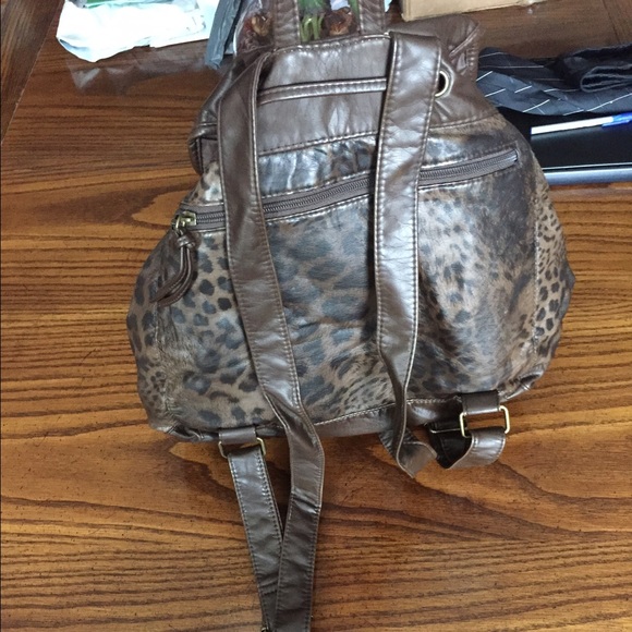 Cute Brown Backpack - Picture 2 of 3
