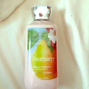 ❤️Bath and Body Works Pearberry lotion 8floz💕