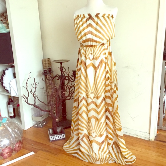 Arden B Strapless Dress