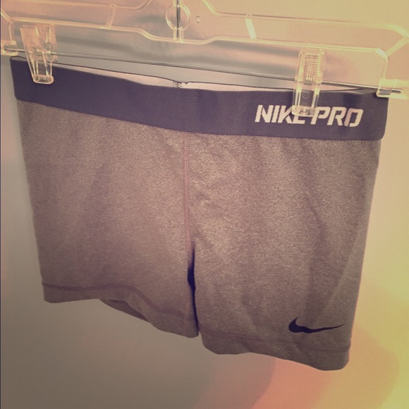 Nike pro