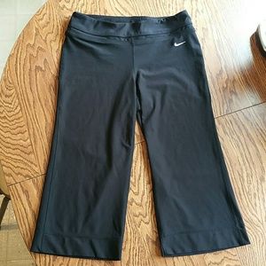 Black Nike Capri's