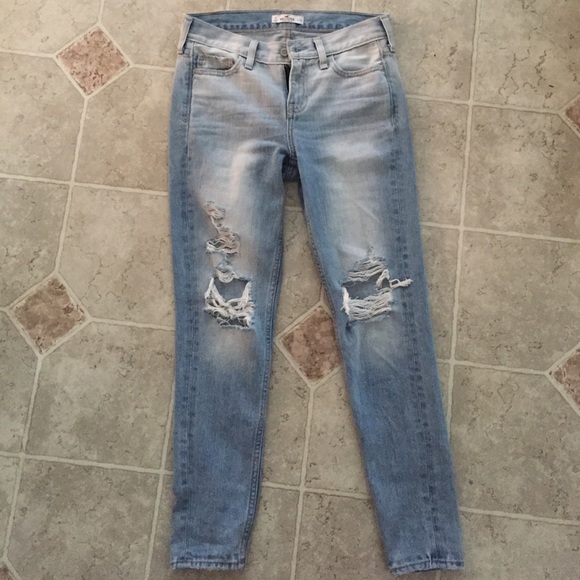 HOLLISTER BOYFRIEND FIT JEANS