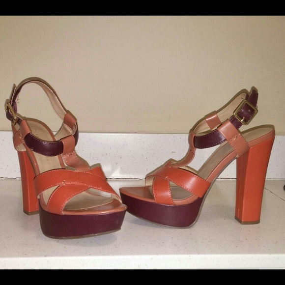 Lauren Conrad Multicolor Sandal