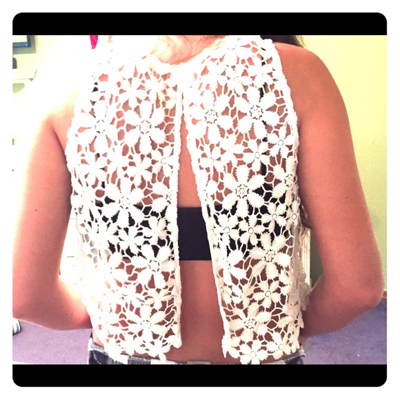 White crochet flower crop top