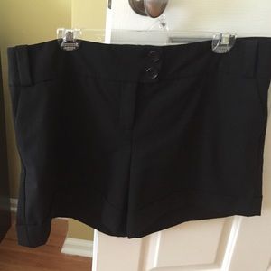 The Limited Black (Cassidy Fit) Shorts