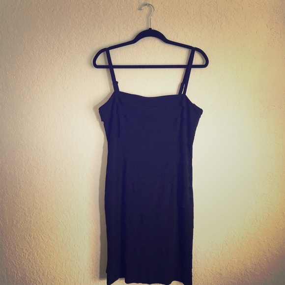 LBD w/ Flat Ruffle Detailby Evan-Picone
