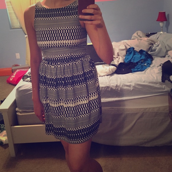 Adorable black and white A-line dress