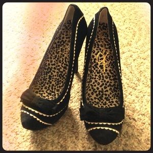 Jessica Simpson black and white suede heels!