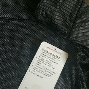 NO LONGER IN STORES lululemon wunder under NWT