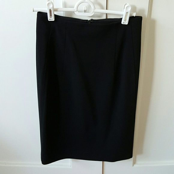Theory Fitted Black Pencil Skirt