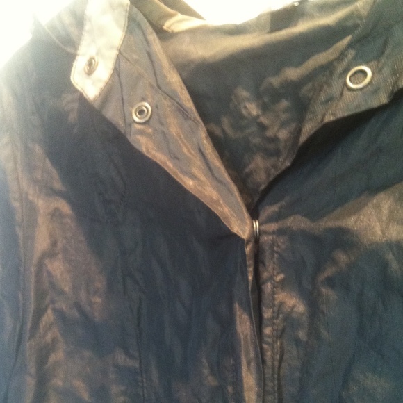 Waterproof jacket. - Picture 4 of 4