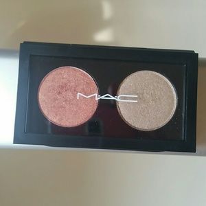 Authentic MAC shadow "expensive pink, retro-speck"