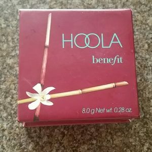 Hoola by benefit bronzer