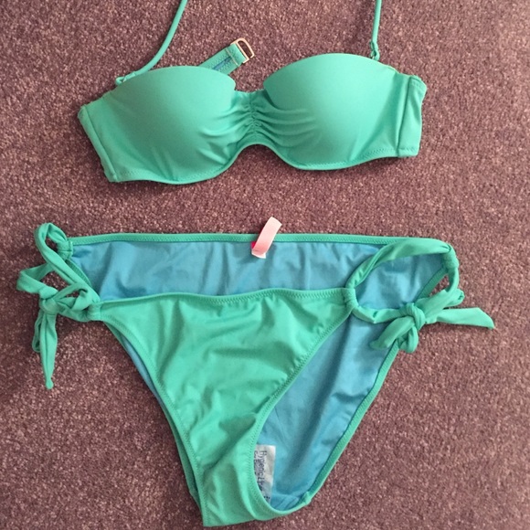 👙VS BIKINI👙 sea-foam green (top 36A) (bottom L)