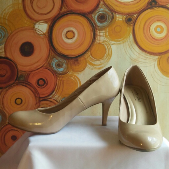 Beige 3inch heels - Picture 1 of 4