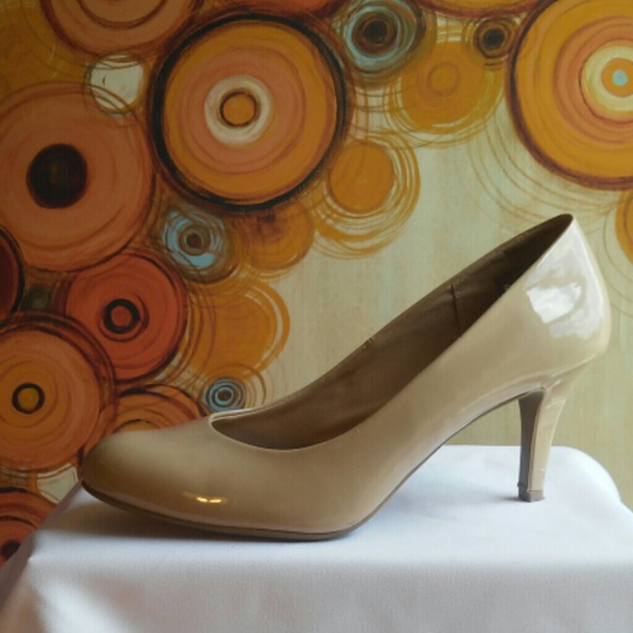 Beige 3inch heels - Picture 3 of 4