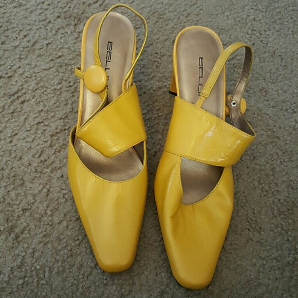 Yellow pumps