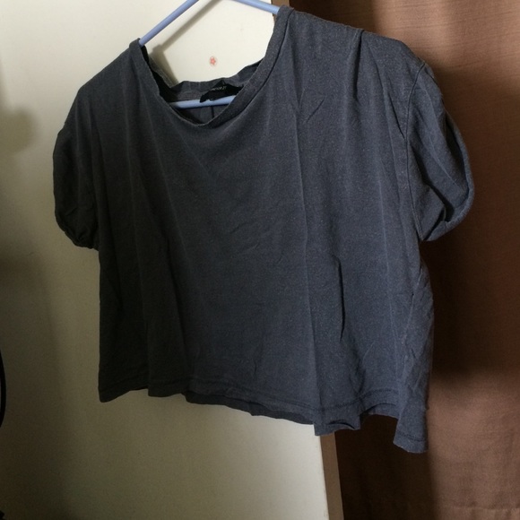grey crop top