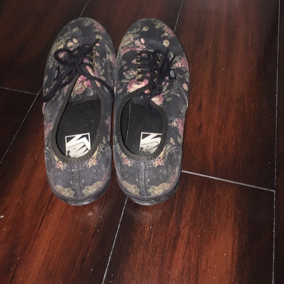 Vans - Picture 2 of 3