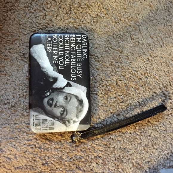 Marilyn Monroe case 🎈 on hold until 8/9/15 🎈 - Picture 1 of 3