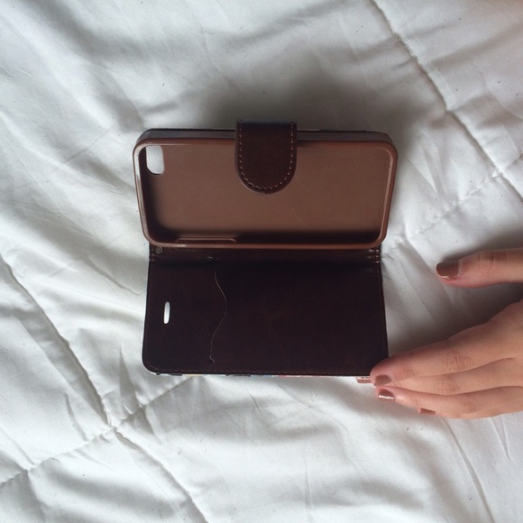 iPhone Case Bundle - Picture 3 of 3