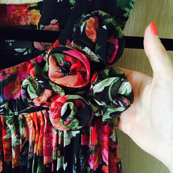 Dress - Picture 3 of 3