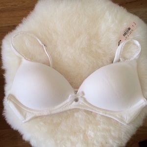 NWT Victoria's Secret White Bra 34 A Padded NoWire